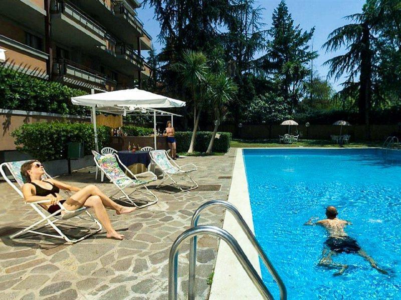 Park Hotel Blanc Et Noir Róma Kültér fotó
